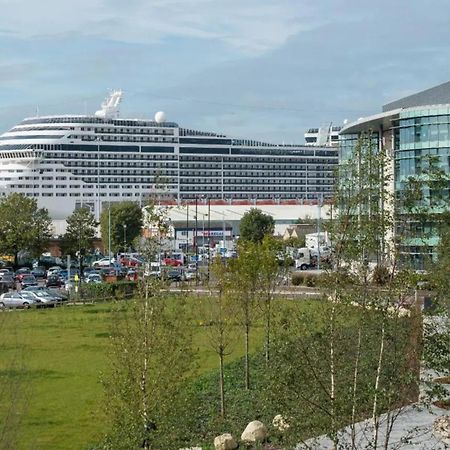 The Greenwich - Two Bedroom Apartment With Parking, Close To Ferry Terminals Southampton Kültér fotó