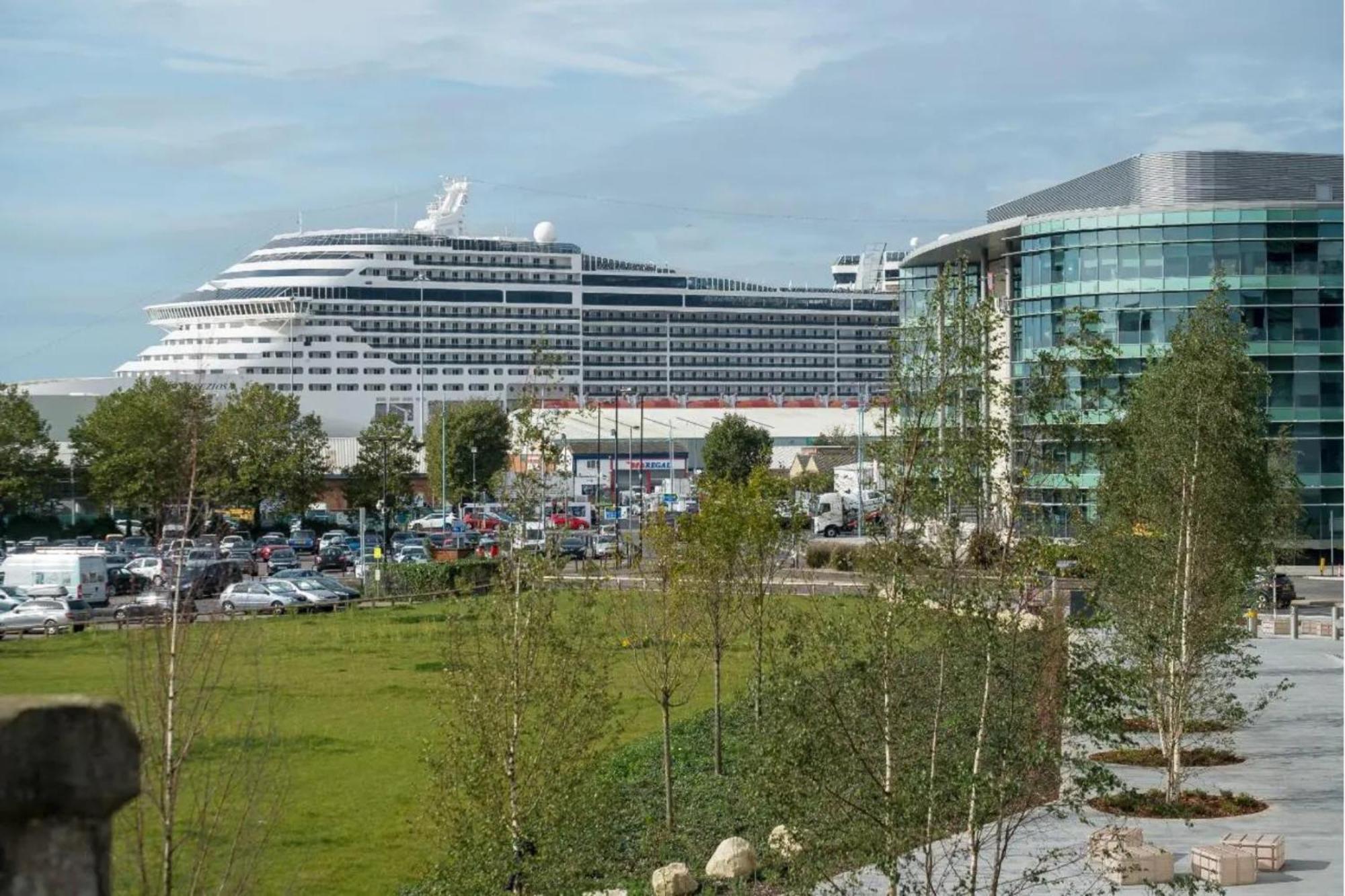 The Greenwich - Two Bedroom Apartment With Parking, Close To Ferry Terminals Southampton Kültér fotó